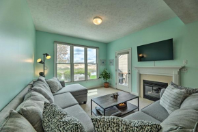 Manistee Condo with Deck 300 Ft to Beachfront!